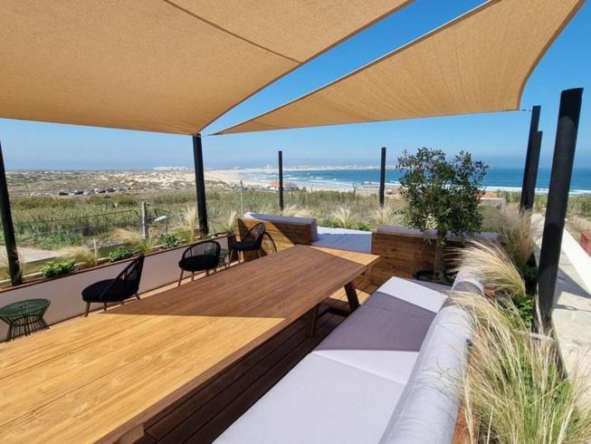 The Salty Pelican Yoga & Surf Retreat เปนิช ภายนอก รูปภาพ